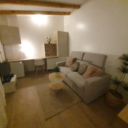 Dependance Et Avec Piscine Et Jardin Prives Sans Vis-a-vis Montarnaud