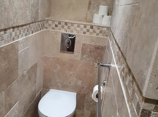 Dependance Et Avec Piscine Et Jardin Prives Sans Vis-a-vis * Montarnaud